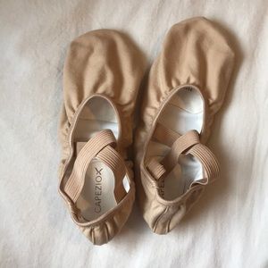 Capezio Hanami Canvas Ballet Flat Slipper in Nude